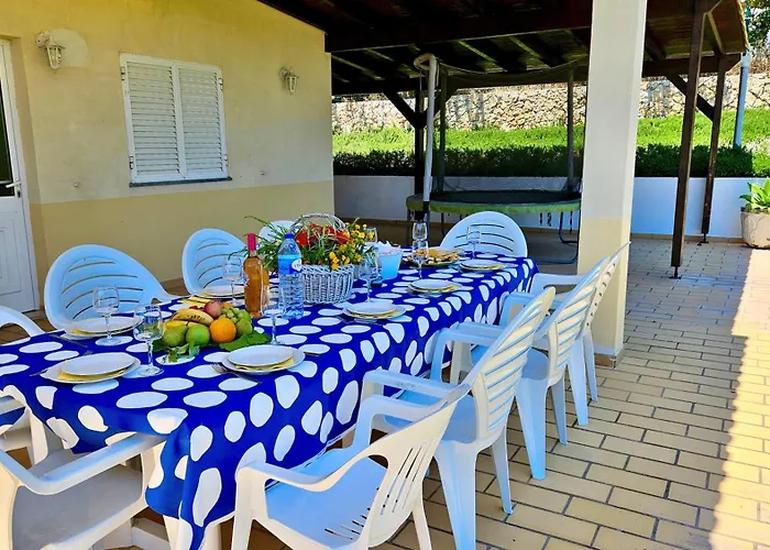 Casa Oliveiras - Piscina Privada, Jardim, Perto Da