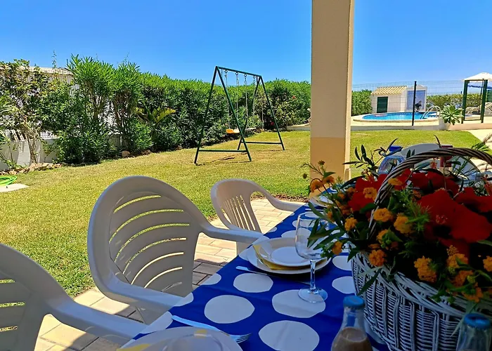 Casa Oliveiras - Piscina Privada, Jardim, Perto Da Villa